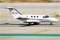 Adolfmalet-Spotters Barcelona-El Prat. Click to see full size photo