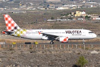 Miguel A. gueda Rguez.  (CANARY ISLANDS SPOTTING). Click to see full size photo