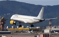 �Javier Gonz�lez. Click to see full size photo