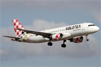 �Alfonso Sol�s - Asociaci�n Canary Islands Spotting. Click to see full size photo