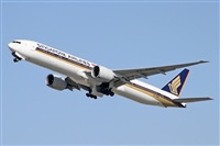 Jordi Rull Dalmau.Spotters BCN-El Prat. Click to see full size photo