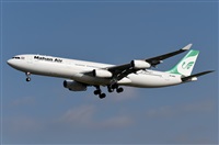 Adolfmalet-Spotters Barcelona-El Prat. Click to see full size photo
