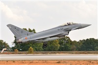 �Anonymous aviation photographer-AIRE.ORG. Click to see full size photo