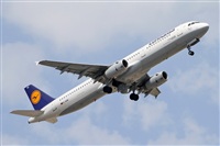 Jordi Rull Dalmau.Spotters BCN-El Prat. Click to see full size photo