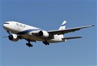 Adolfmalet-Spotters Barcelona-El Prat. Click to see full size photo