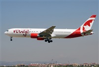 Jordi Rull Dalmau.Spotters BCN-El Prat. Click to see full size photo
