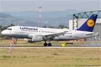 Gabriele Fontana - Tuscan Aviation. Click to see full size photo