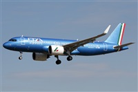 �Oscar Mart�nez spotter Barcelona el Prat. Click to see full size photo