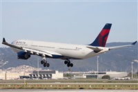 Miguel Alia - Noisy Spotters. Click to see full size photo