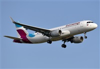 Adolfmalet-Spotters Barcelona-El Prat. Click to see full size photo