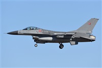 Anonymous aviation photographer-AIRE.ORG. Click to see full size photo