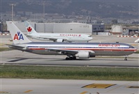Jos Miguel Bernases - Noisy Spotters. Click to see full size photo