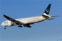 Adolfmalet-Spotters Barcelona-El Prat. Click to see full size photo