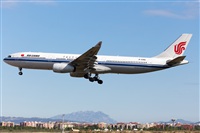 Miguel Alia - Noisy Spotters. Click to see full size photo