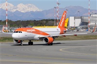 Gabriele Fontana - Tuscan Aviation. Click to see full size photo