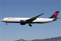 �Oscar Mart�nez spotter Barcelona el Prat. Click to see full size photo