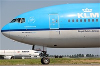 Rodrigo Carvalho - Noisy Spotters. Click to see full size photo