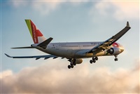 Oriol-Spotters Barcelona-El Prat. Click to see full size photo