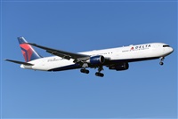 Adolfmalet-Spotters Barcelona-El Prat. Click to see full size photo
