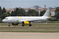 �Vicente Aguil�. Click to see full size photo