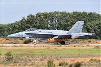 �Anonymous aviation photographer-AIRE.ORG. Click to see full size photo
