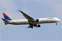 Adolfmalet-Spotters Barcelona-El Prat. Click to see full size photo