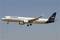 Jordi Rull Dalmau.Spotters BCN-El Prat. Click to see full size photo