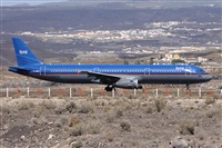 Alfonso Sols - Asociacin Canary Islands Spotting. Click to see full size photo