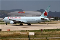 Jordi Rull Dalmau.Spotters BCN-El Prat. Click to see full size photo