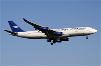 Jordi Rull Dalmau.Spotters BCN-El Prat. Click to see full size photo