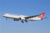 Jordi Rull Dalmau.Spotters BCN-El Prat. Click to see full size photo