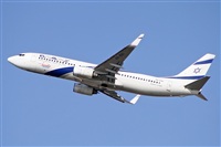 Jordi Rull Dalmau.Spotters BCN-El Prat. Click to see full size photo