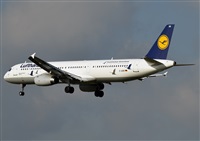 Adolfmalet-Spotters Barcelona-El Prat. Click to see full size photo