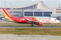 Rubn Gil - Noisy Spotters. Click to see full size photo