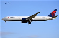 Adolfmalet-Spotters Barcelona-El Prat. Click to see full size photo