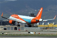 �Oscar Mart�nez spotter Barcelona el Prat. Click to see full size photo