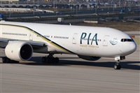 Adolfmalet-Spotters Barcelona-El Prat. Click to see full size photo