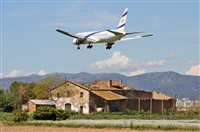 Jordi Rull Dalmau.Spotters BCN-El Prat. Click to see full size photo