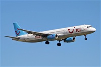 Jordi Rull Dalmau.Spotters BCN-El Prat. Click to see full size photo