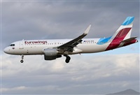 Adolfmalet-Spotters Barcelona-El Prat. Click to see full size photo