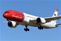 Adolfmalet-Spotters Barcelona-El Prat. Click to see full size photo