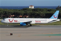 Rubn Gil - Noisy Spotters. Click to see full size photo