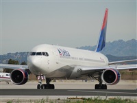 Rubn Gil - Noisy Spotters. Click to see full size photo