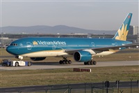 Rubn Gil - Noisy Spotters. Click to see full size photo
