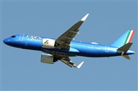 Gabriele Fontana - Tuscan Aviation. Click to see full size photo