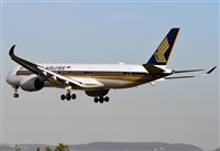 Adolfmalet-Spotters Barcelona-El Prat. Click to see full size photo