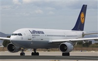 Adolfmalet-Spotters Barcelona-El Prat. Click to see full size photo