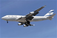 Adolfmalet-Spotters Barcelona-El Prat. Click to see full size photo