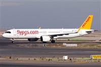 �Manuel Fernandez. Click to see full size photo