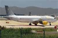 Adolfmalet-Spotters Barcelona-El Prat. Click to see full size photo